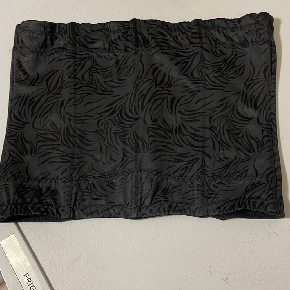 Maidenform Women's Black Waist Cincher Shapewear. Good Condition. Size XL.